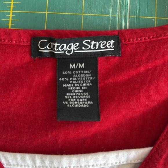 Cottage Street sz Medium 3/4 Sleeve Pullover V Neck Studded Red Top - Picture 3 of 5